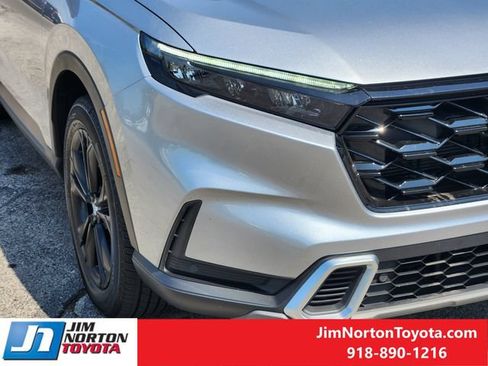 Used 2025 Honda CR-V Sport Touring image 9