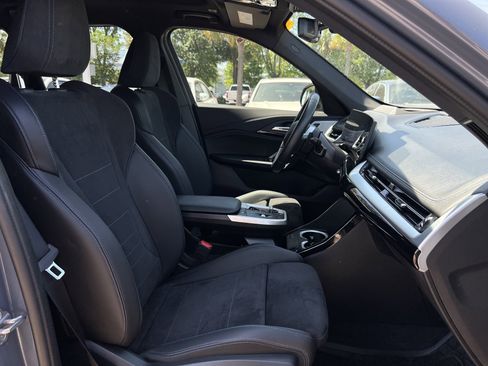 Used 2025 BMW X1 xDrive28i w/ Premium Package image 32