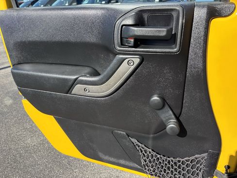 Used 2015 Jeep Wrangler Sport image 16