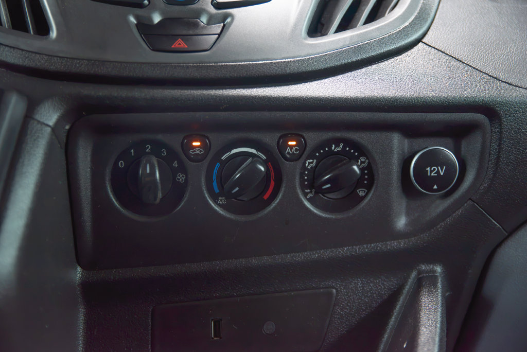 Used 2018 Ford Transit 350 XL RWD image 32