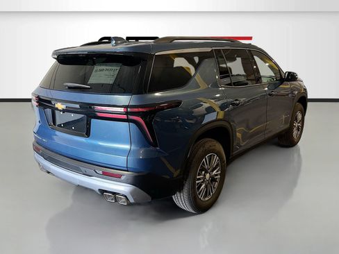 Used 2026 Chevrolet Traverse LT w/ Driver Confidence Package AWD/4WD image 7