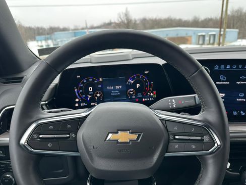 Certified 2025 Chevrolet Suburban Premier image 20