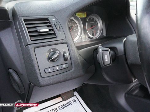 Used 2012 Volvo C70 T5 w/ Dynamic Trim Pkg image 33