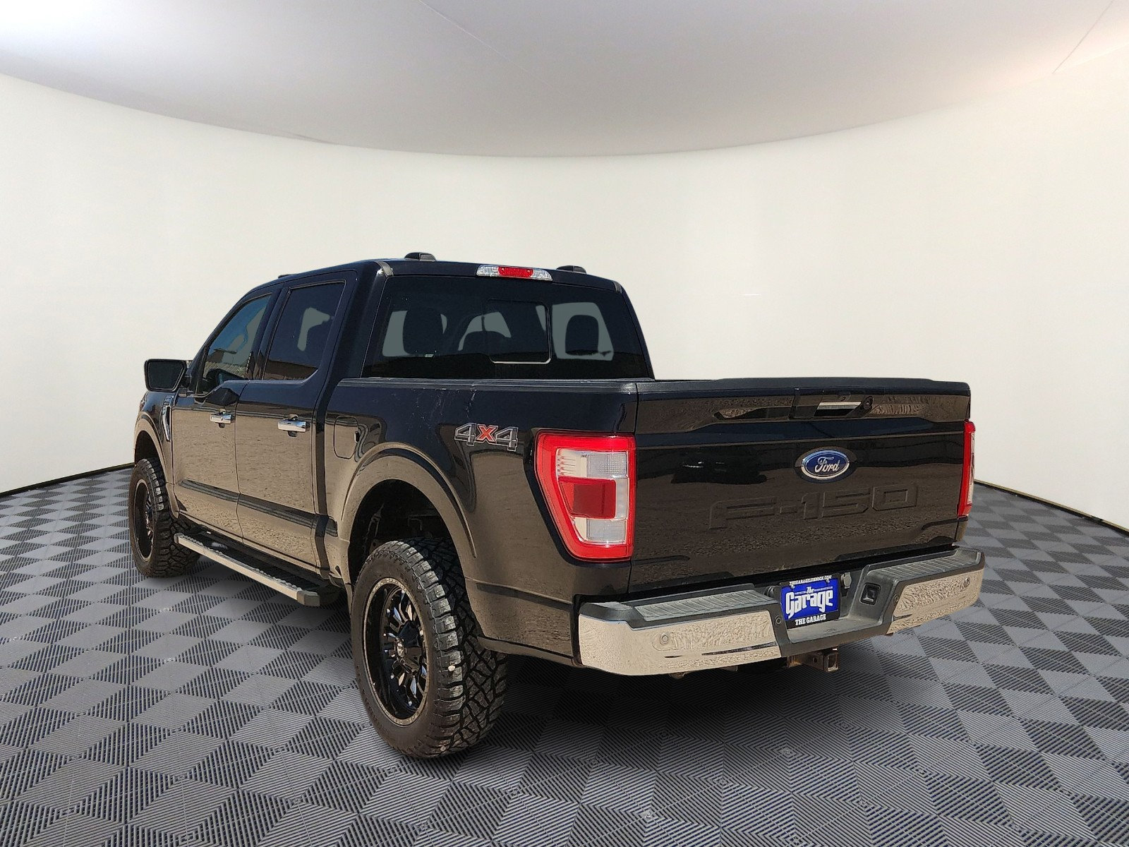 Used 2023 Ford F150 Lariat AWD/4WD image 3