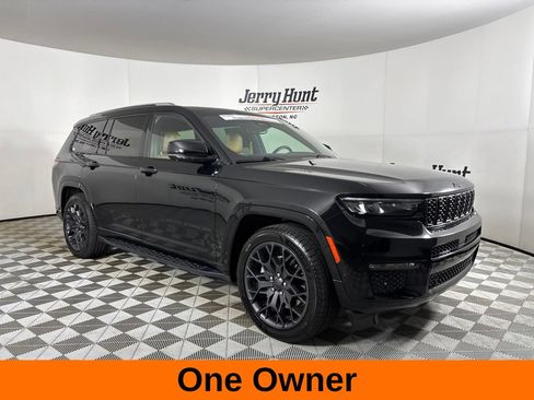Used 2023 Jeep Grand Cherokee L Summit w/ High Altitude Package AWD/4WD image 4