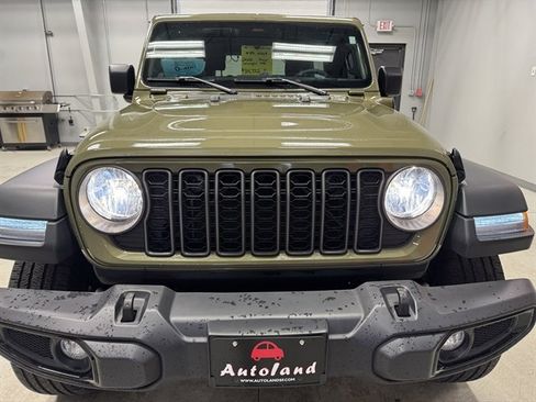 Used 2025 Jeep Wrangler Unlimited Sport S 4xe w/ Convenience Group AWD/4WD image 2