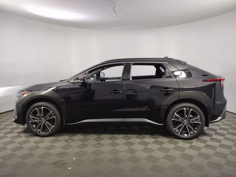 New 2025 Toyota bZ4X AWD image 4