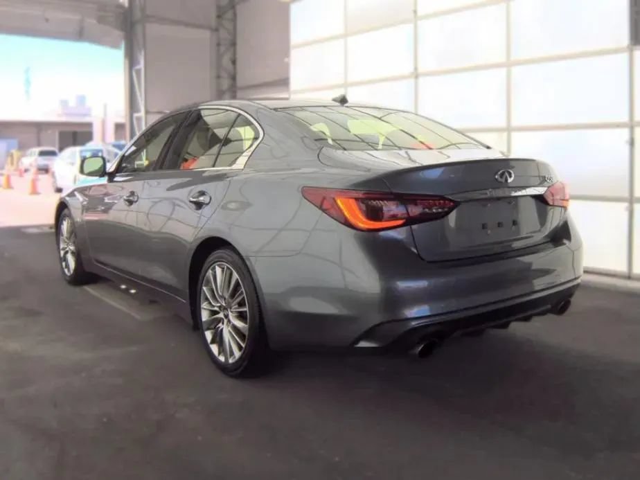 Used 2018 INFINITI Q50 Luxe RWD image 5