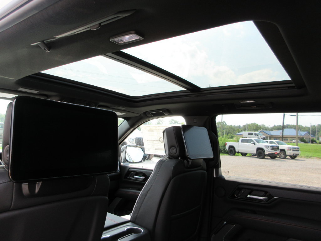 New 2026 GMC Yukon XL AT4 Ultimate AWD/4WD image 12