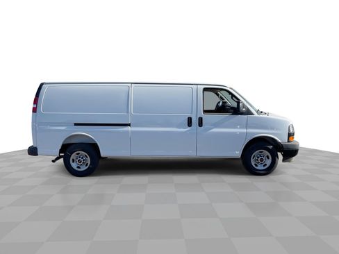New 2025 GMC Savana 2500 Extended w/ Driver Convenience Package image 9