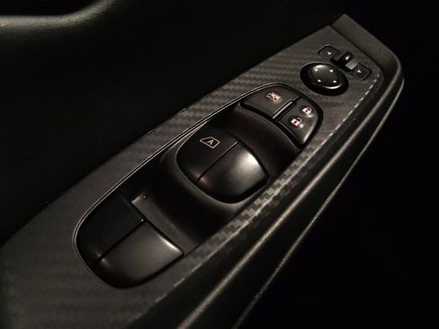 Used 2024 Nissan Sentra SV FWD image 27