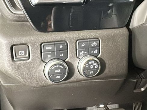 Used 2024 GMC Sierra 1500 Elevation w/ Elevation Premium Package AWD/4WD image 19