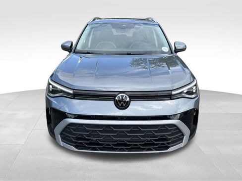 New 2026 Volkswagen Taos SE FWD image 3