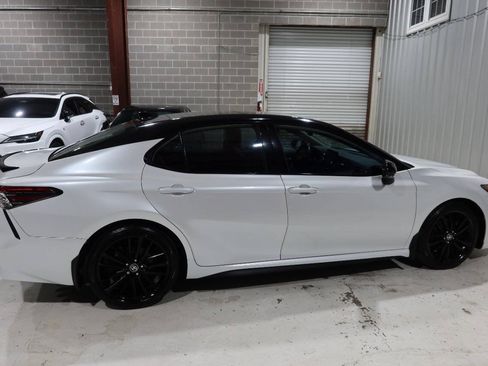Used 2022 Toyota Camry XSE AWD/4WD image 6