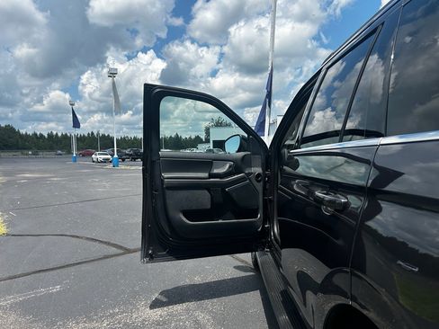 Certified 2025 Ford Expedition Active AWD/4WD image 20