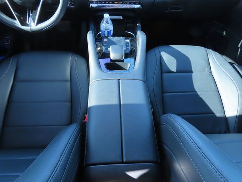 Used 2024 Mercedes-Benz GLE 350 4MATIC image 9