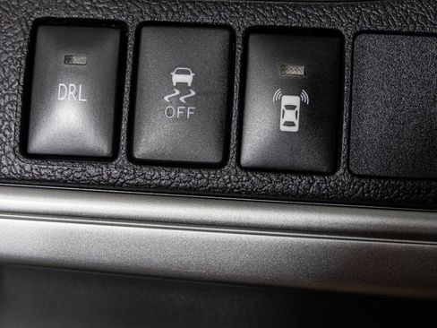 Used 2012 Toyota Camry SE w/ Leather Pkg FWD image 35