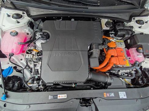 New 2026 Hyundai Elantra Sport FWD image 18