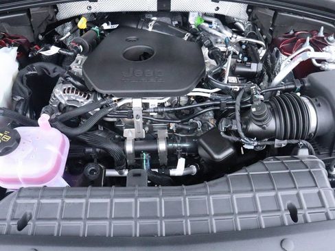 New 2026 Jeep Grand Cherokee Laredo image 21