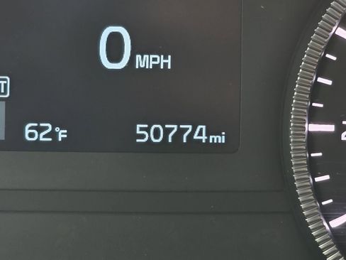 Used 2022 Kia Telluride S image 33