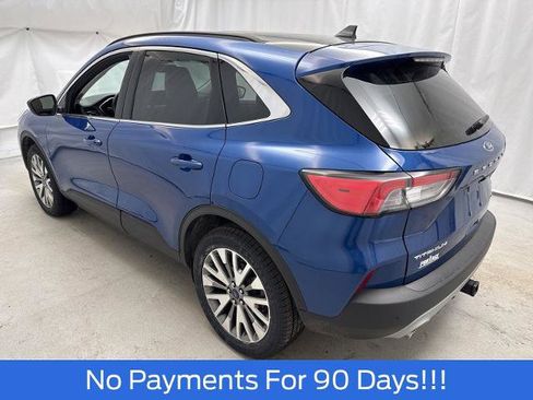 Certified 2022 Ford Escape Titanium w/ Class II Trailer Tow Package image 4