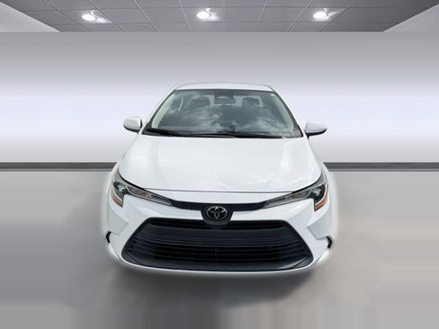 Used 2023 Toyota Corolla LE FWD image 6