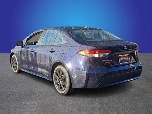 Used 2022 Toyota Corolla LE image 6