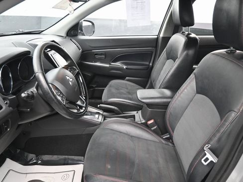 Used 2023 Mitsubishi Outlander Sport SE image 23