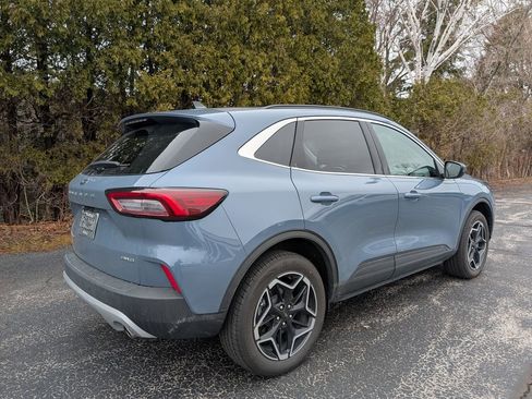 Used 2026 Ford Escape Platinum w/ Equipment Group 601A image 5