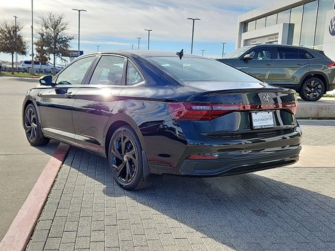 New 2026 Volkswagen Jetta SE image 2