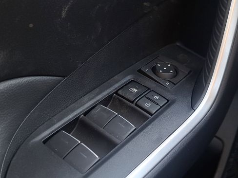 New 2025 Toyota RAV4 XLE image 30