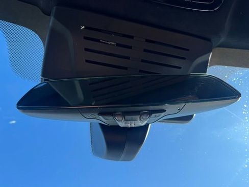 Used 2023 BMW X7 xDrive40i w/ M Sport Package image 36