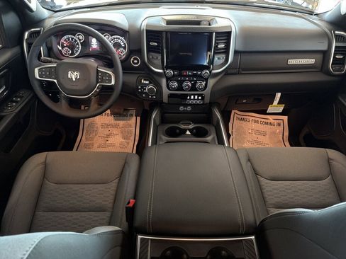 New 2026 RAM 1500 Big Horn AWD/4WD image 9