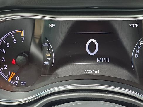 Used 2018 Jeep Grand Cherokee Laredo AWD/4WD image 24