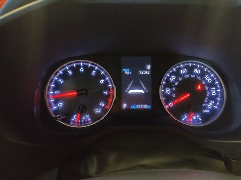 Used 2021 Toyota RAV4 LE image 23