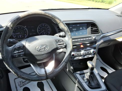 Used 2020 Hyundai Elantra Value Edition w/ Cargo Package (C1) FWD image 12