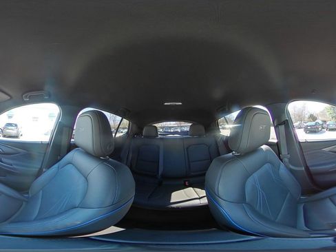 Used 2025 Buick Envista Sport Touring image 41