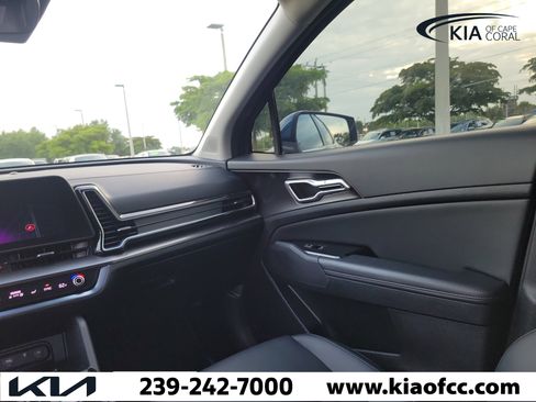 Certified 2024 Kia Sportage EX FWD image 18
