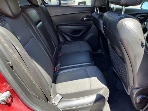 Used 2019 Chevrolet Trax LT w/ Driver Confidence Package FWD image 22