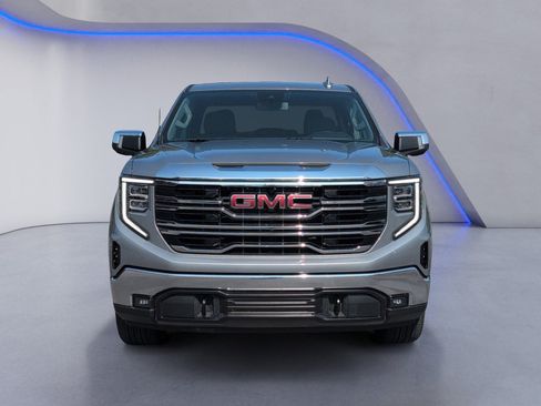 Used 2026 GMC Sierra 1500 SLT AWD/4WD image 9