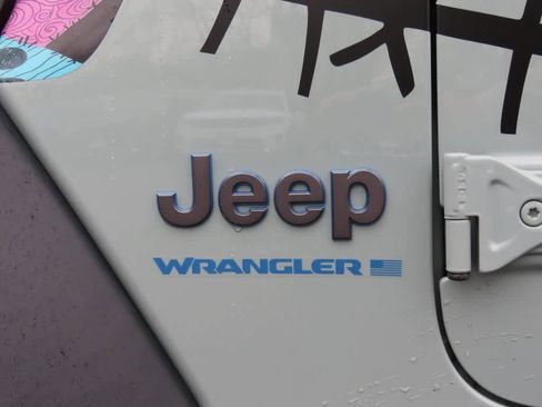 Used 2023 Jeep Wrangler Rubicon w/ Cold Weather Group image 7