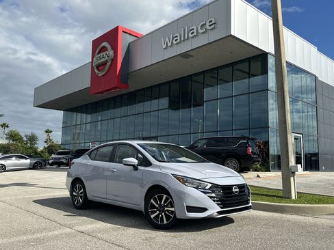 New 2025 Nissan Versa SV w/ Trunk Package image 1