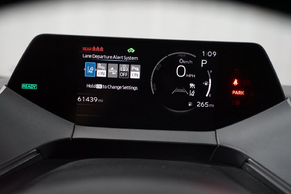 Certified 2024 Toyota Prius LE FWD image 15
