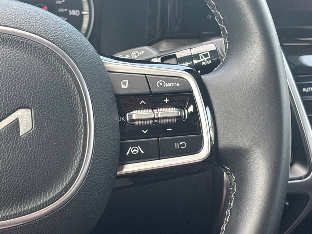 Certified 2023 Kia Sorento S w/ Panoramic Sunroof Package AWD/4WD image 28
