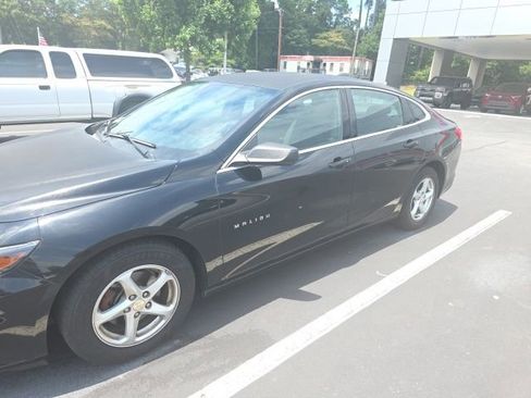 Used 2017 Chevrolet Malibu LS FWD image 4