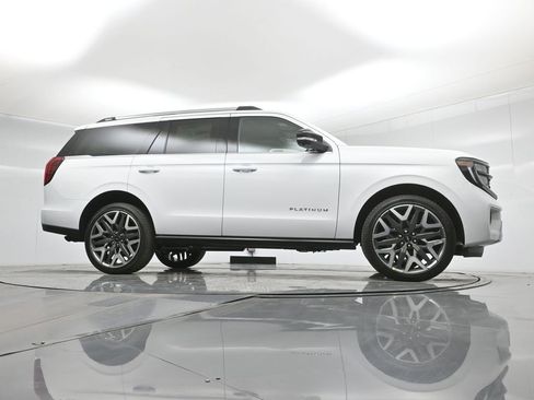 New 2025 Ford Expedition Platinum w/ Platinum Ultimate Package AWD/4WD image 3
