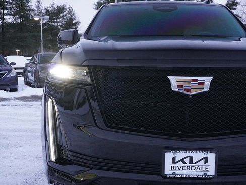 Used 2024 Cadillac Escalade Sport Platinum image 19