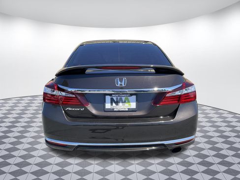 Used 2017 Honda Accord LX image 4