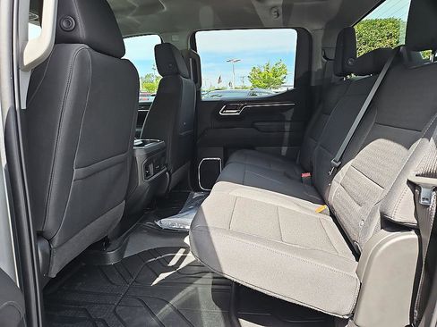 New 2026 Chevrolet Silverado 1500 LT w/ Z71 Off-Road Package AWD/4WD image 11