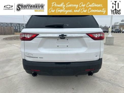 Used 2019 Chevrolet Traverse LT w/ LT Premium Package image 4